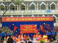 Trường THPT thành phố Cao Bằng tổ chức Sơ kết học kì I năm học 2024- 2025  và chương trình ngoại khóa “ Xuân gắn kết – Tết đoàn viên”.