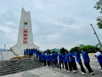 Hoạt động chào mừng 50 năm ngày giải phóng miền Nam thống nhất đất nước tại Trường THPT thành phố Cao Bằng